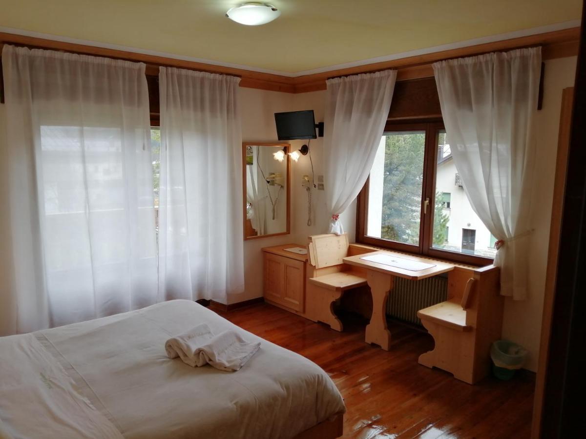 Hotel Edelweiss Val di Zoldo Bagian luar foto